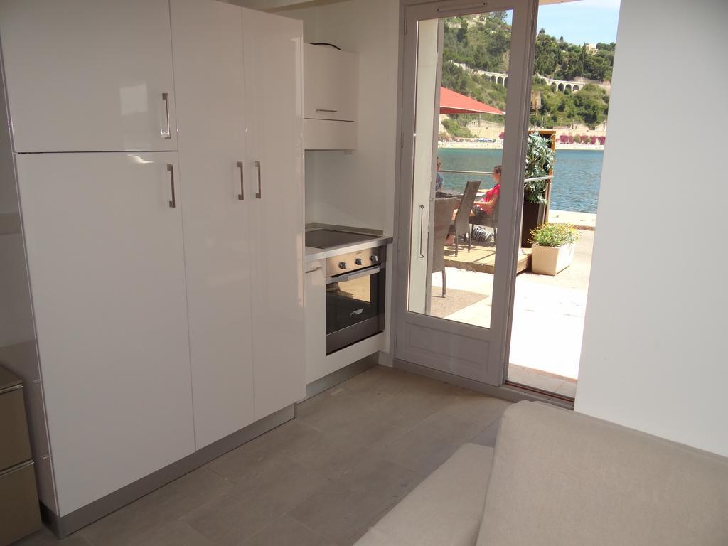 Les Pieds Dans La Mer Best Place Villefranche-sur-Mer Bagian luar foto